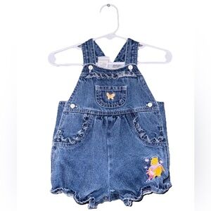 90’s Vintage Winnie the Pooh 0-3m Size Winnie Overalls with Ruffled Bottom Ends